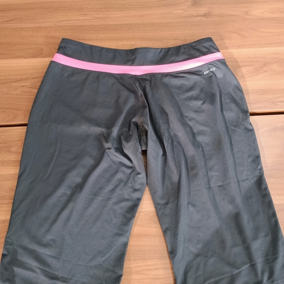 Nike Black and Pink Athletic Capris - Picture 4 of 5